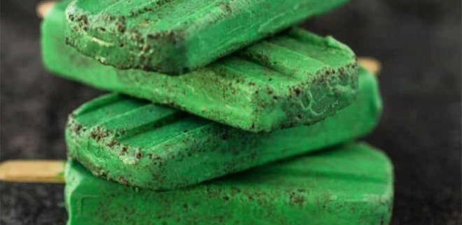 Make water ice cream yourself: peppermint ice cream